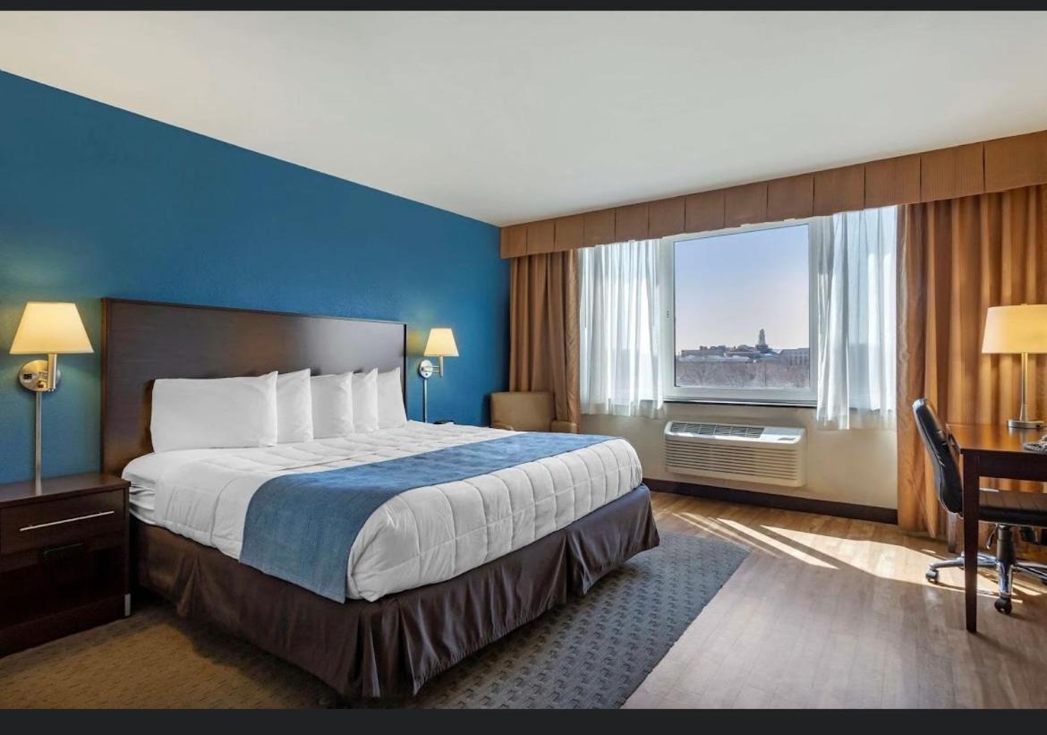 הרטפורד Capital Hotel מראה חיצוני תמונה